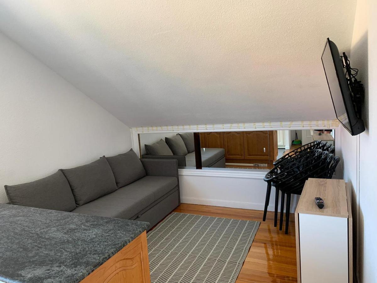 Sarr Apartment